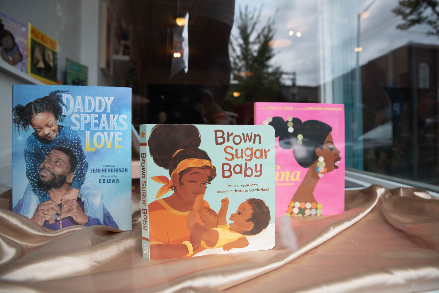 024_Noir_BookShop_Cherokee_Street_9921.JPG